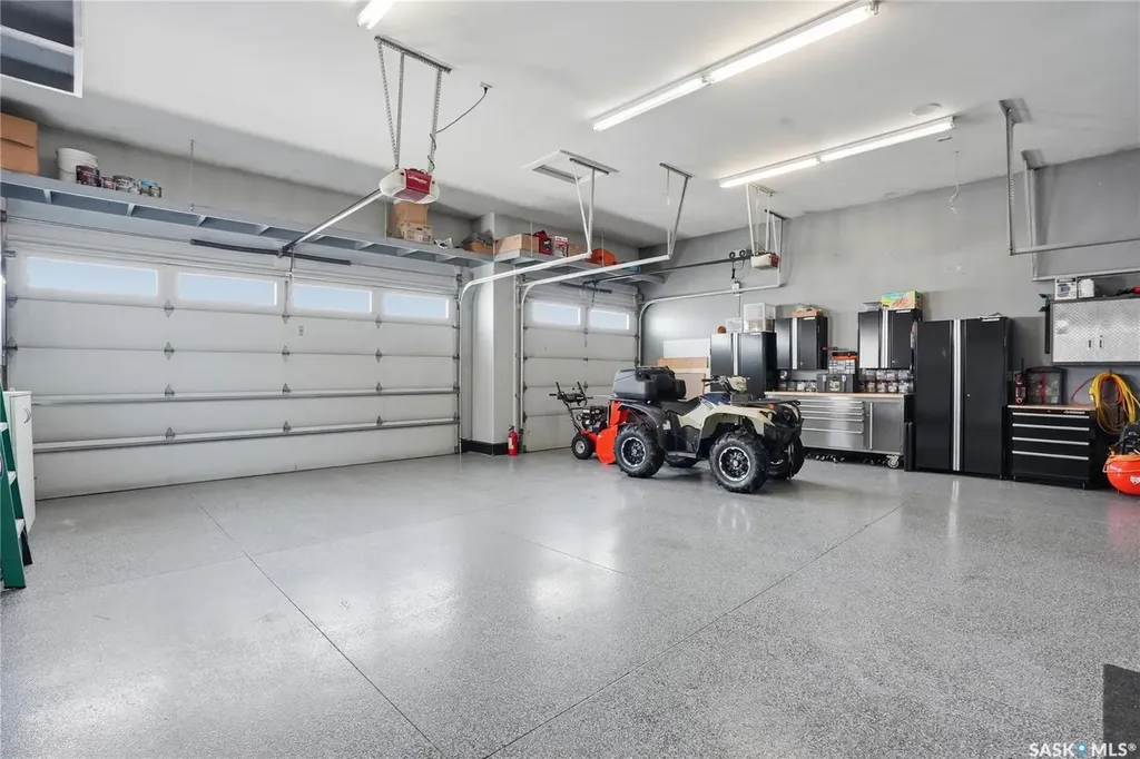 1807 Pohorecky Crescent Saskatoon SK S7W 0J2
