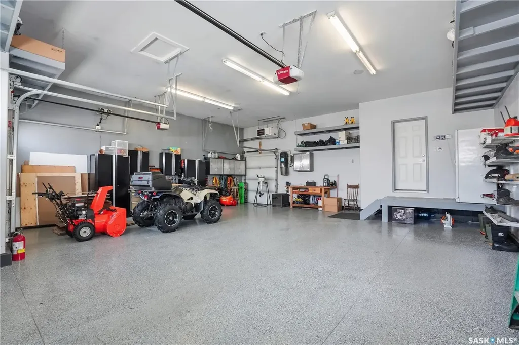 1807 Pohorecky Crescent Saskatoon SK S7W 0J2