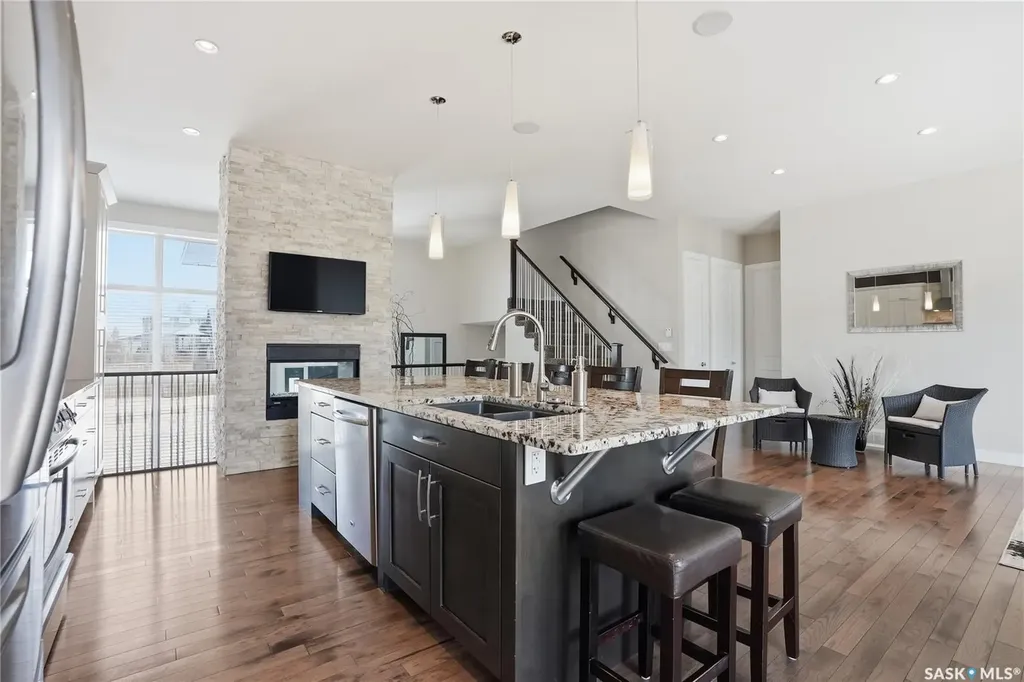 1807 Pohorecky Crescent Saskatoon SK S7W 0J2
