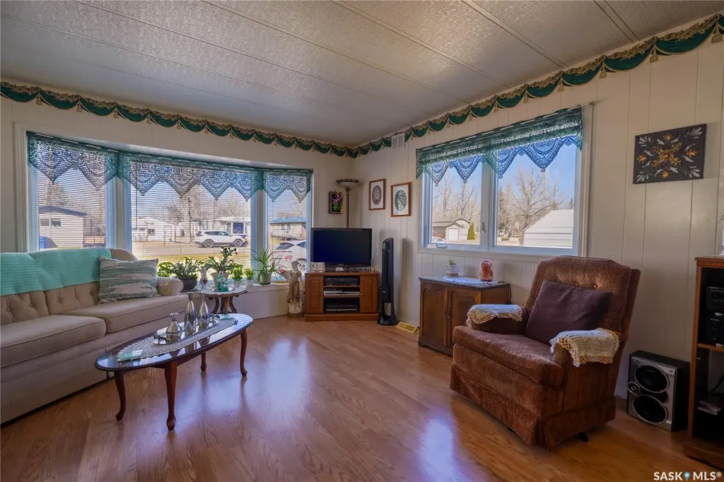 1455 9th Avenue NE Moose Jaw SK S6J 0A9