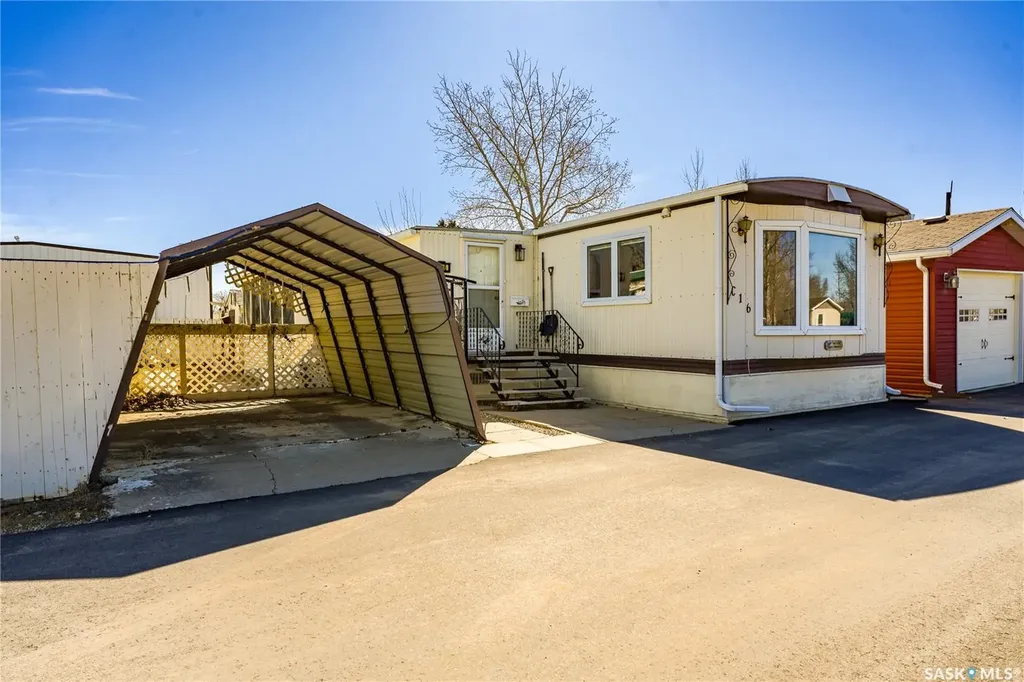 1455 9th Avenue NE Moose Jaw SK S6J 0A9