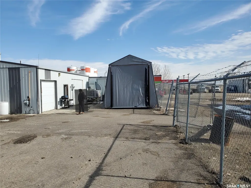 102 Railway Avenue N Cabri SK S0N 0J0
