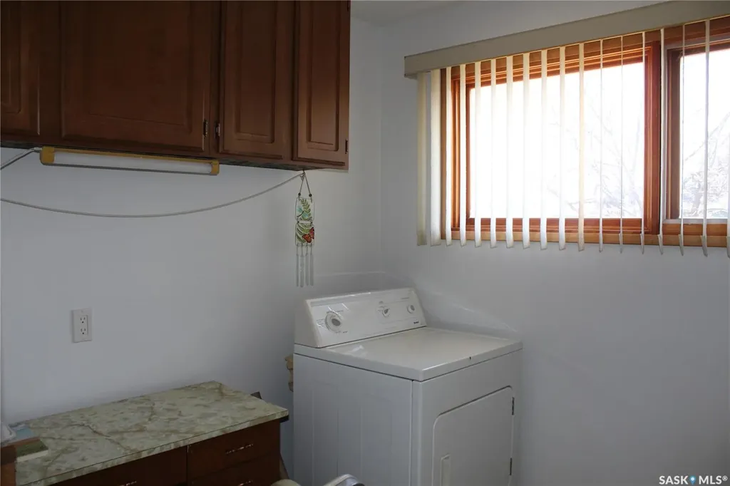 702 2nd Street W Wilkie SK S0K 4W0