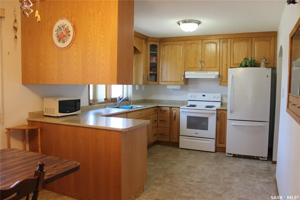 702 2nd Street W Wilkie SK S0K 4W0