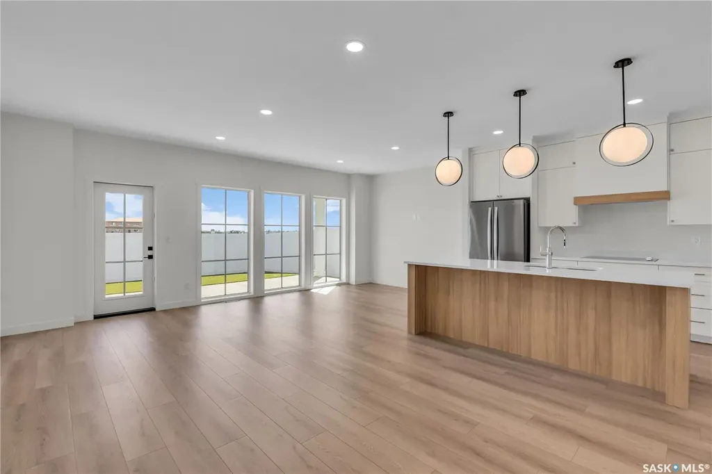 720 Brighton Boulevard Saskatoon SK S7V 1X1
