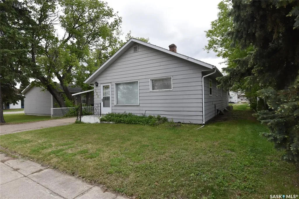 220 2nd Street E Nipawin SK S0E 1E0