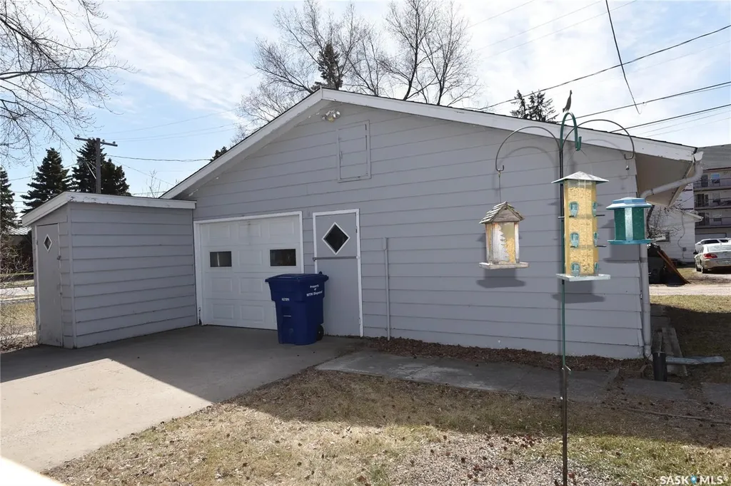 220 2nd Street E Nipawin SK S0E 1E0