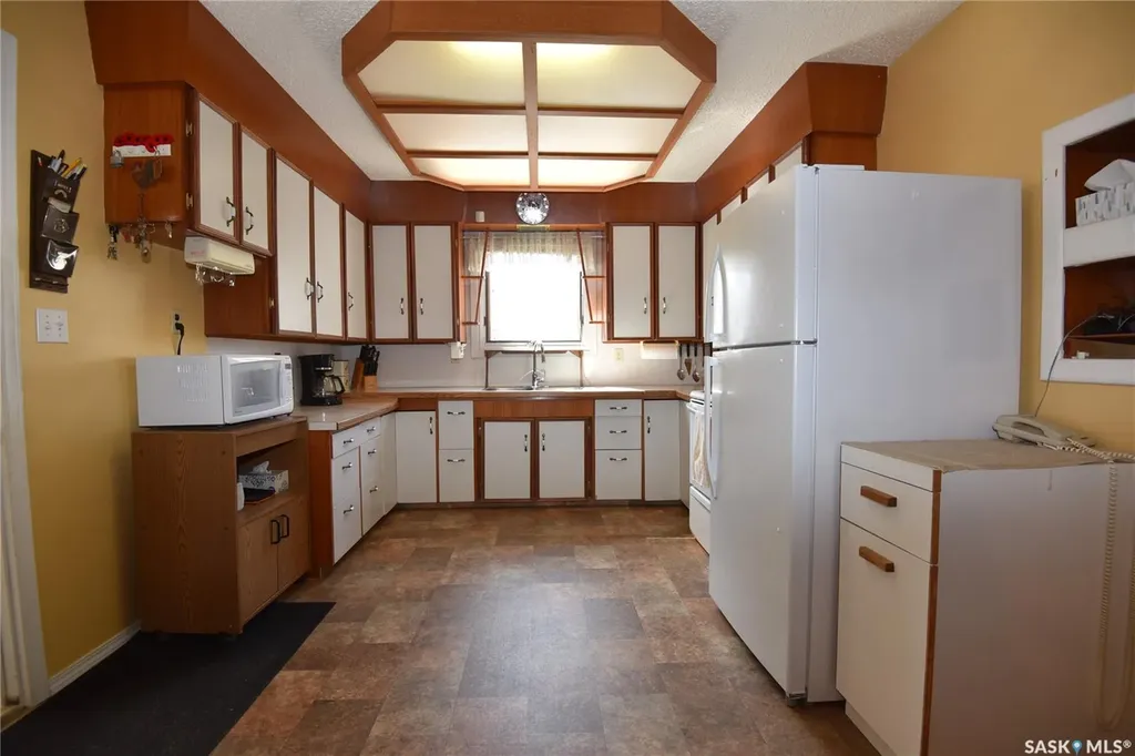 220 2nd Street E Nipawin SK S0E 1E0