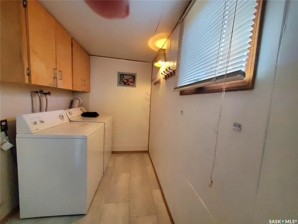 321 1st Street W Ponteix SK S0N 1Z0