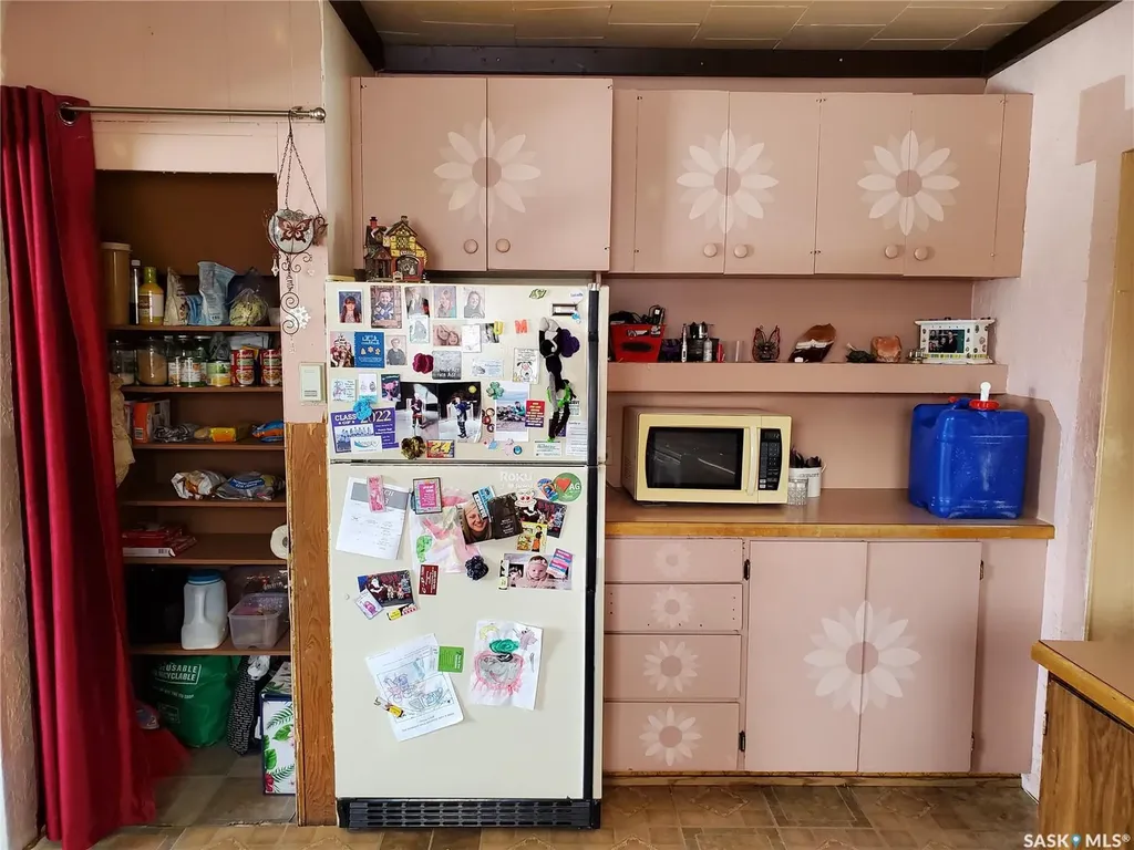 321 1st Street W Ponteix SK S0N 1Z0