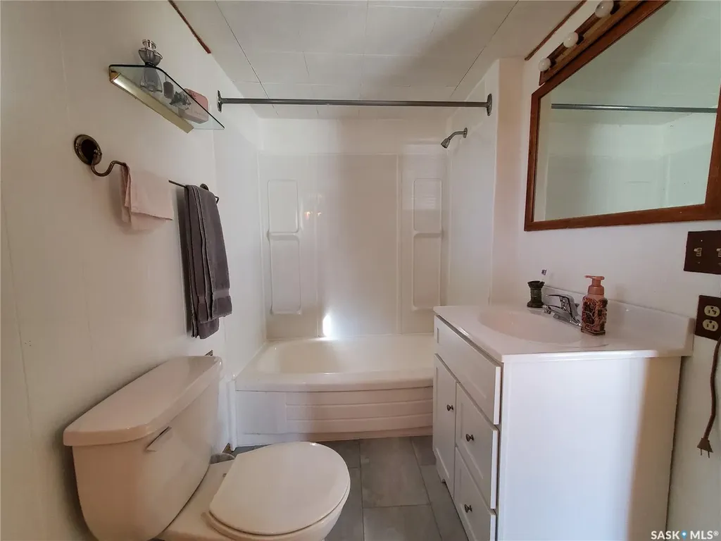 321 1st Street W Ponteix SK S0N 1Z0