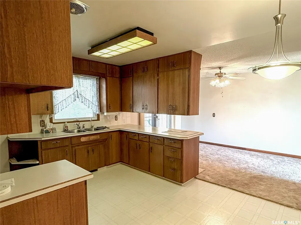 402 Fourth Street Kipling SK S0G 2S0