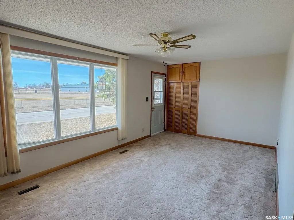 402 Fourth Street Kipling SK S0G 2S0