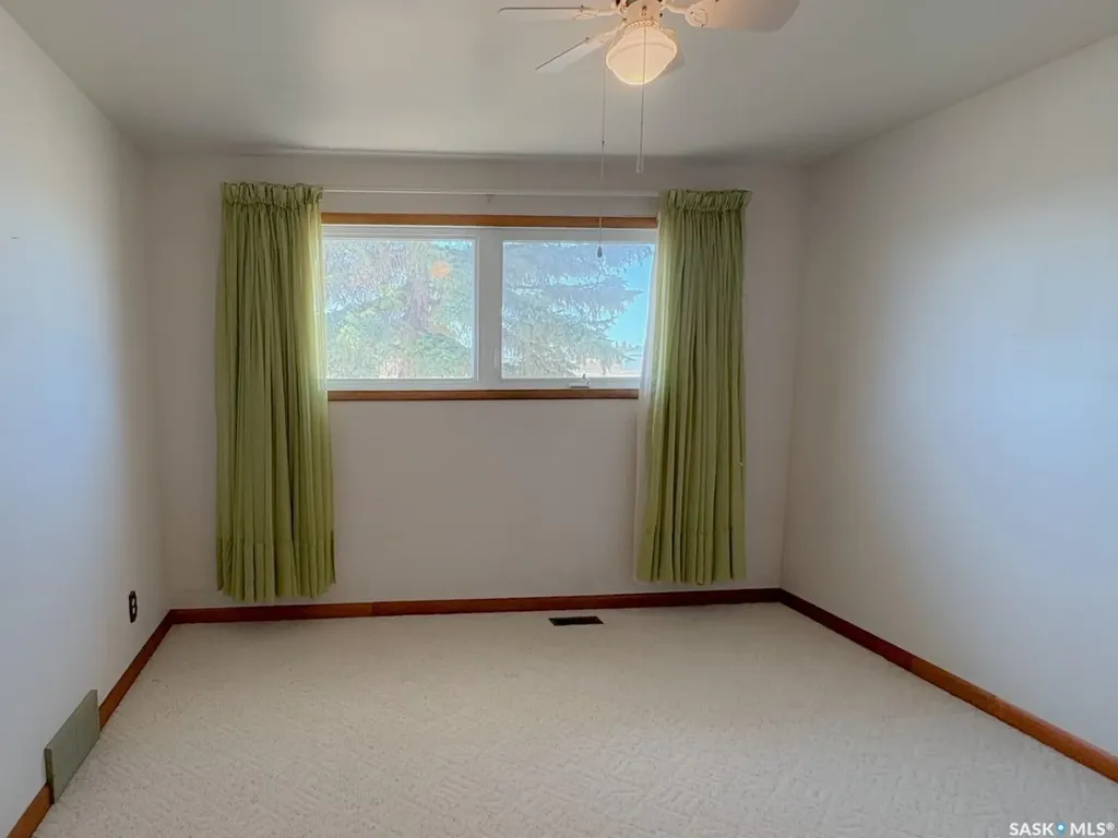 402 Fourth Street Kipling SK S0G 2S0