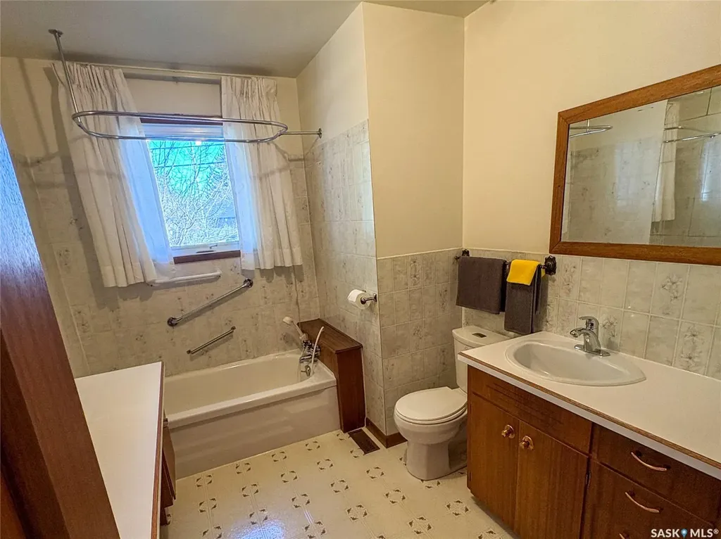 402 Fourth Street Kipling SK S0G 2S0