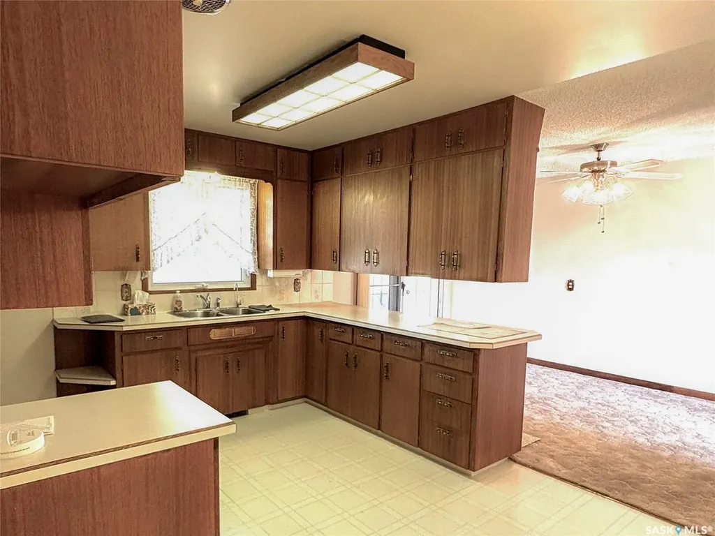 402 Fourth Street Kipling SK S0G 2S0