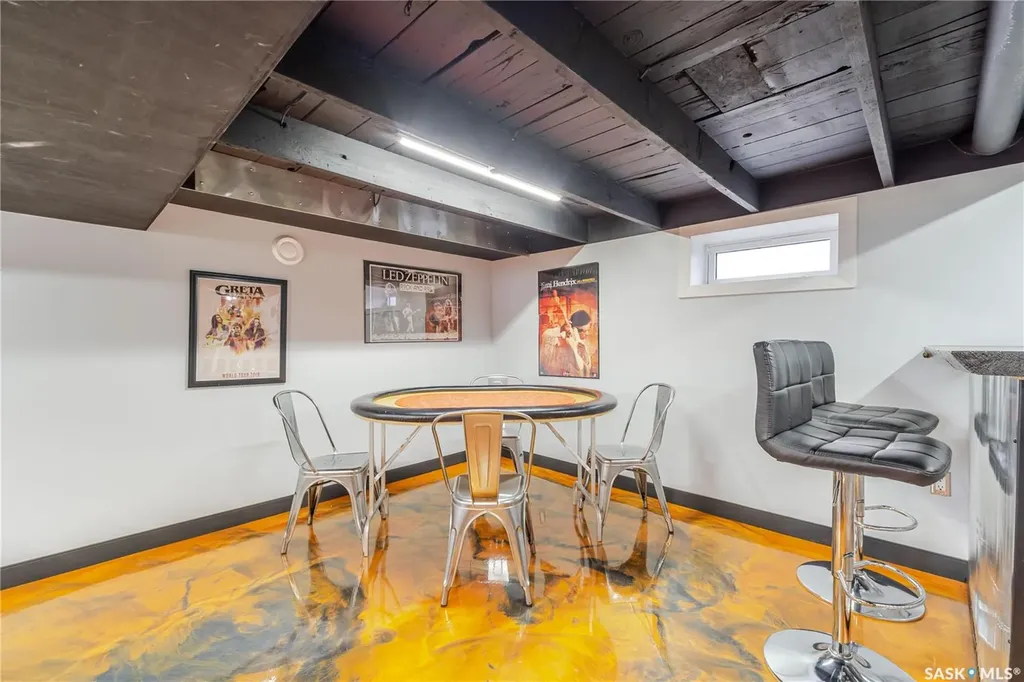 1117 Iroquois Street W Moose Jaw SK S6H 5C1