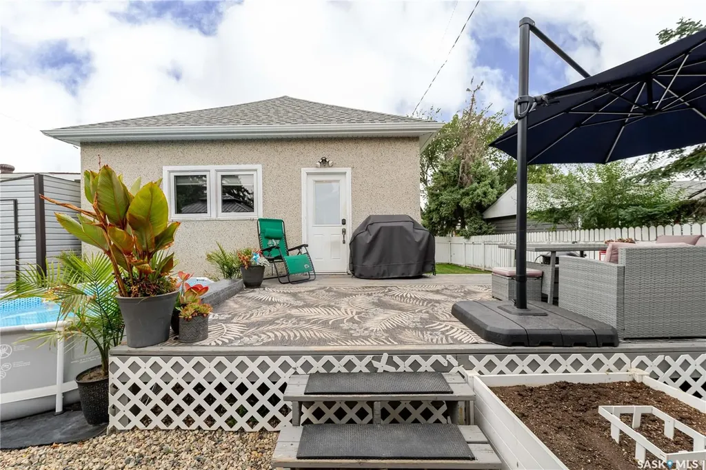 1117 Iroquois Street W Moose Jaw SK S6H 5C1