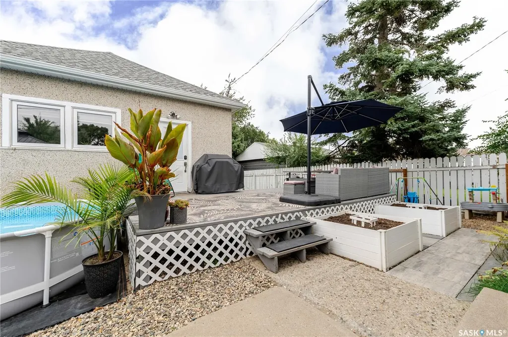 1117 Iroquois Street W Moose Jaw SK S6H 5C1
