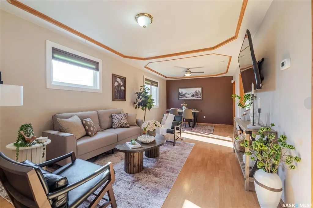 1117 Iroquois Street W Moose Jaw SK S6H 5C1