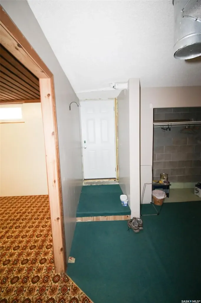 128 1st Street E Frontier SK S0N 0W0