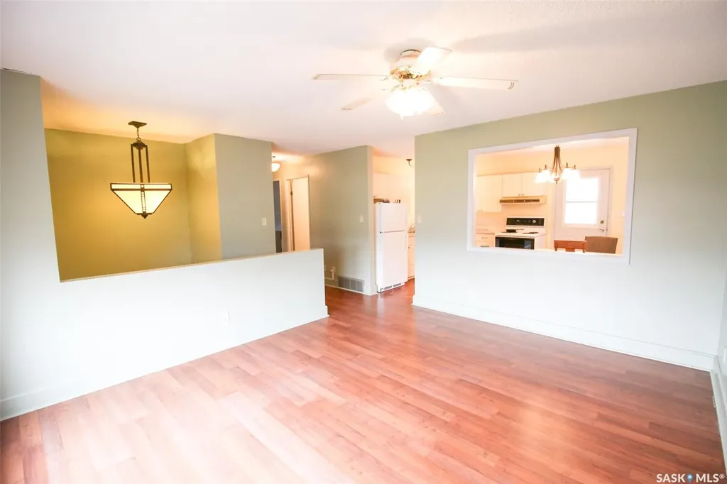 128 1st Street E Frontier SK S0N 0W0