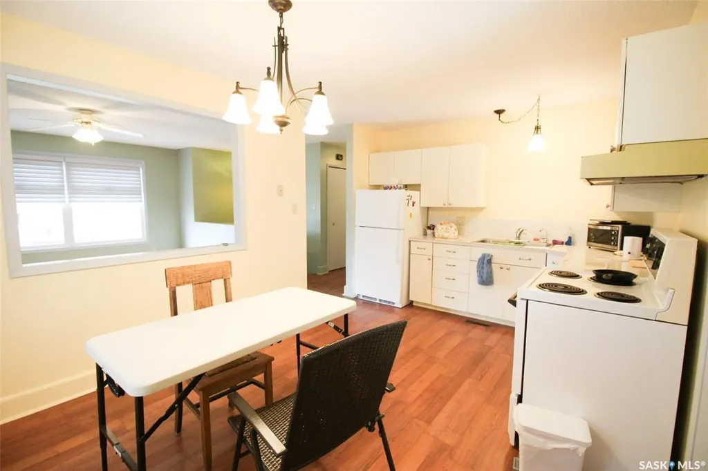 128 1st Street E Frontier SK S0N 0W0