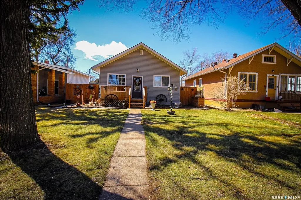 531 1st Street E Shaunavon SK S0N 2M0
