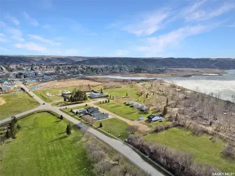 101 Echo Ridge Bay Fort San SK S0G 1S0