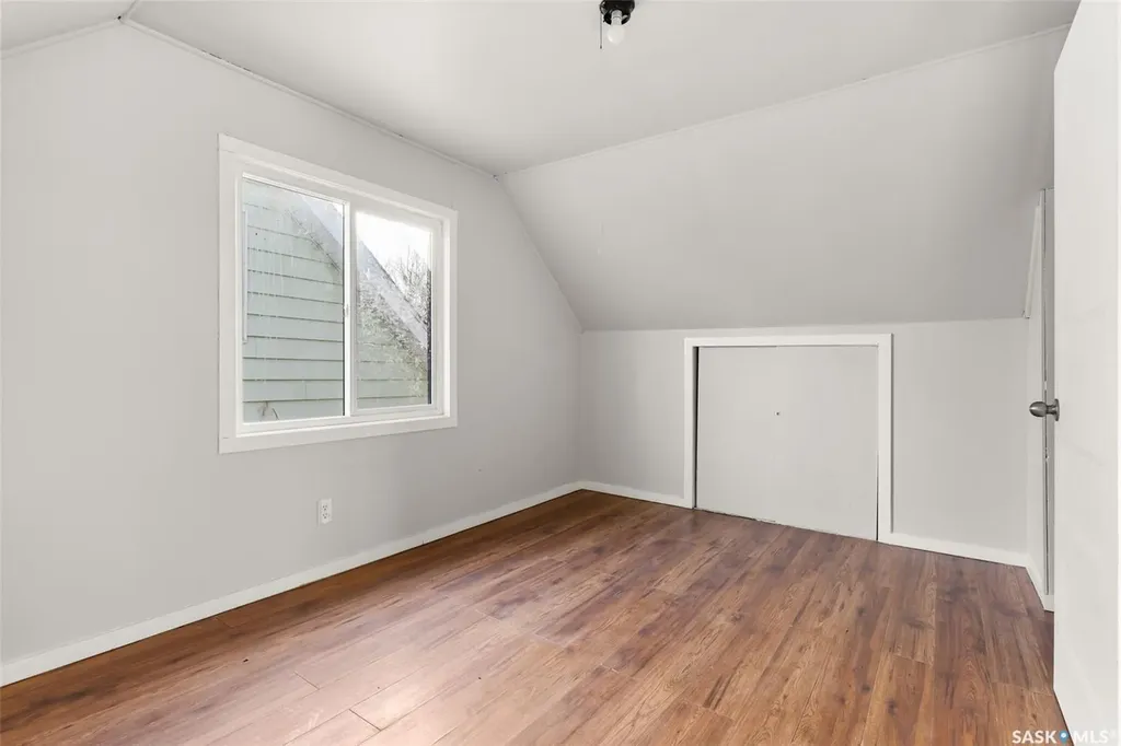 1247 King Street Regina SK S4T 4G1
