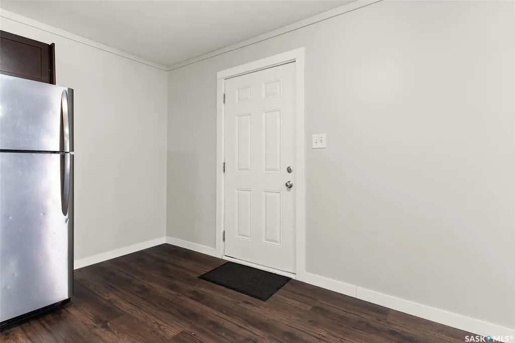 1247 King Street Regina SK S4T 4G1
