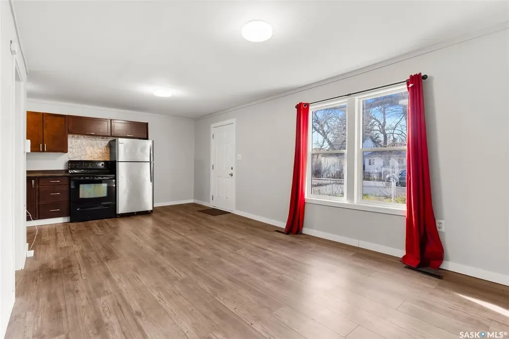 1247 King Street Regina SK S4T 4G1