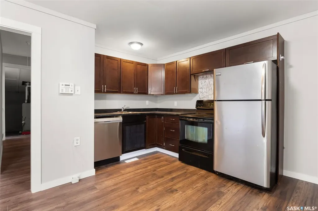 1247 King Street Regina SK S4T 4G1