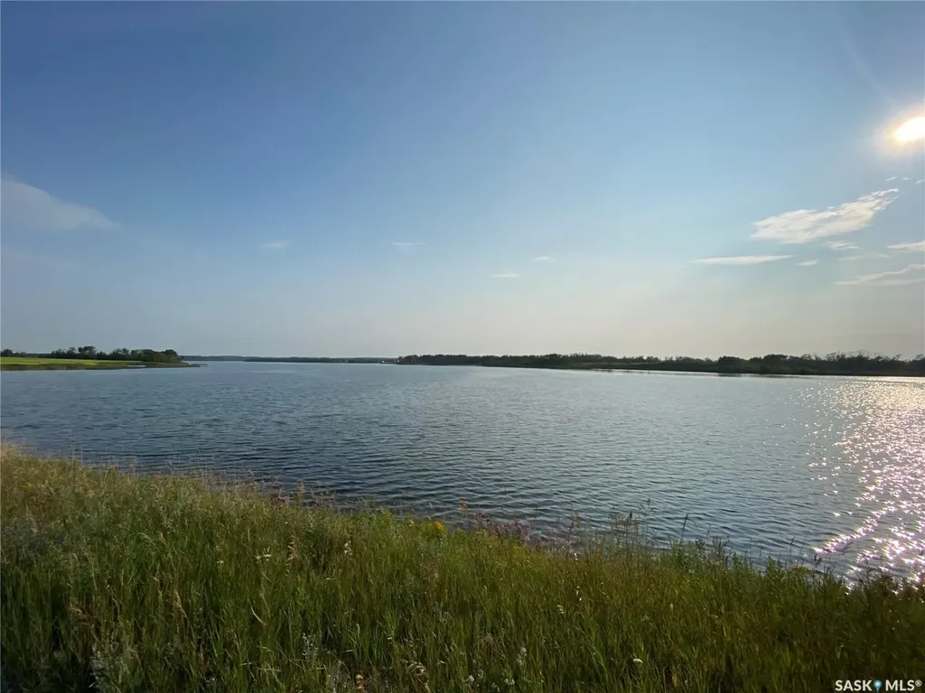 D Lucien Lakeshore Drive Three Lakes Rm No. 400 SK S0K 2X0