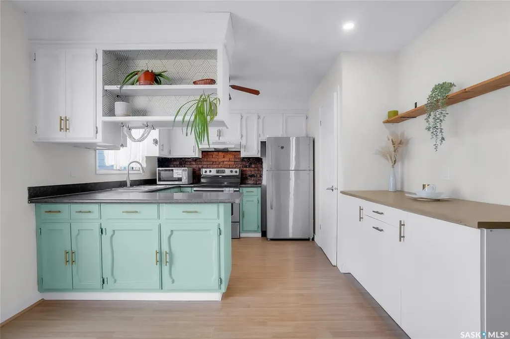 122 Clancy Drive Saskatoon SK S7M 4L2