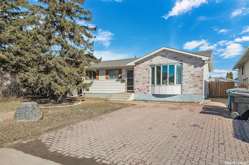 122 Clancy Drive Saskatoon SK S7M 4L2