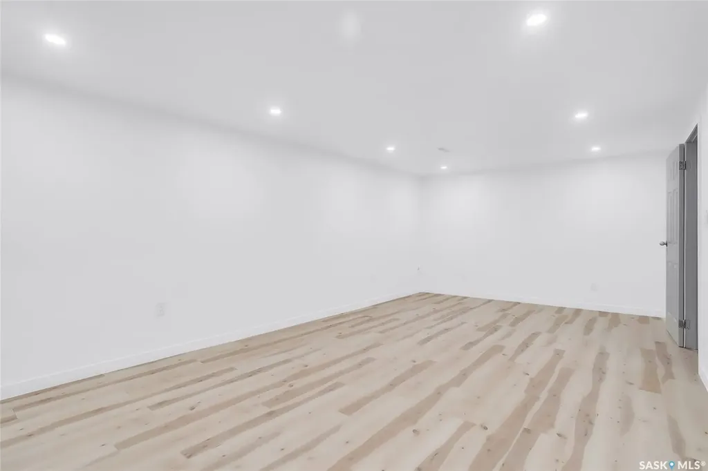 122 Clancy Drive Saskatoon SK S7M 4L2