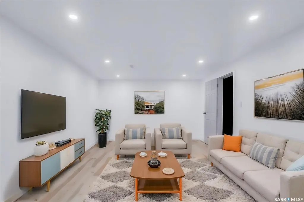 122 Clancy Drive Saskatoon SK S7M 4L2