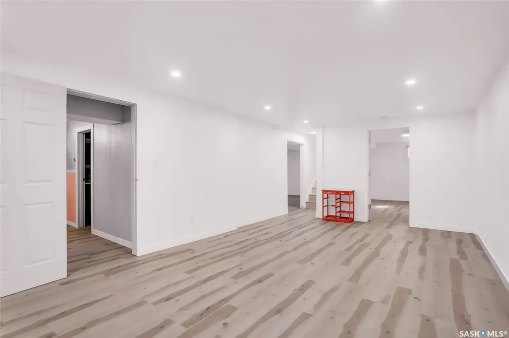 122 Clancy Drive Saskatoon SK S7M 4L2