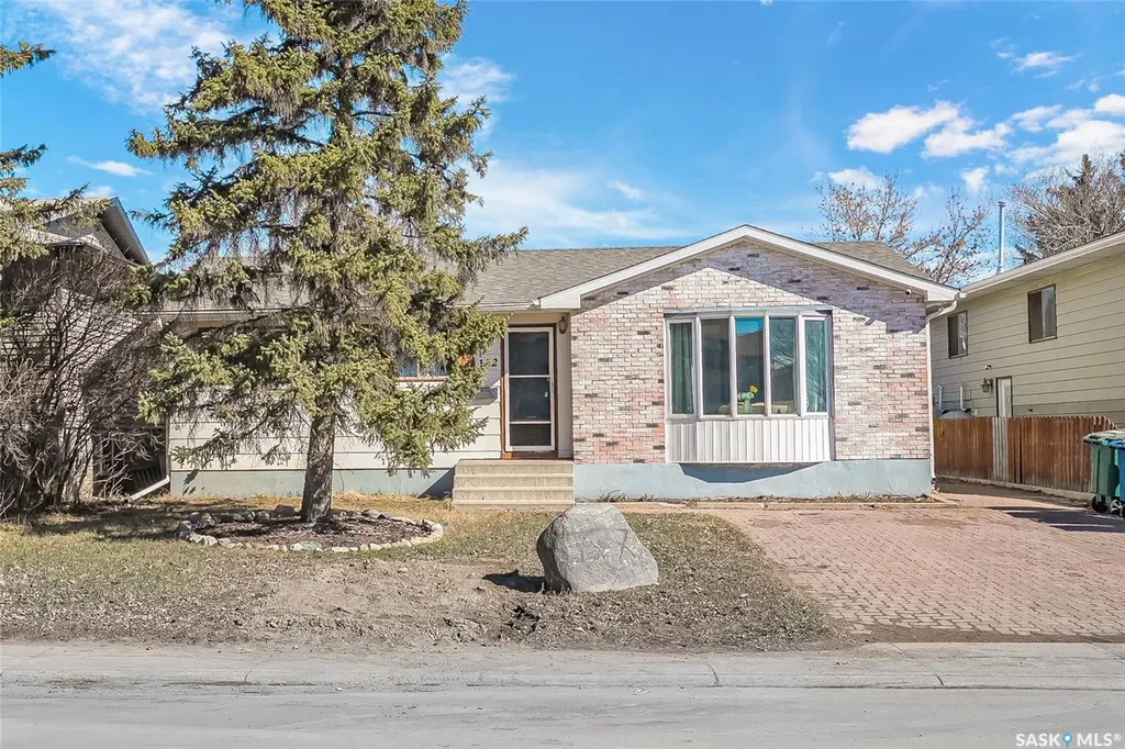 122 Clancy Drive Saskatoon SK S7M 4L2