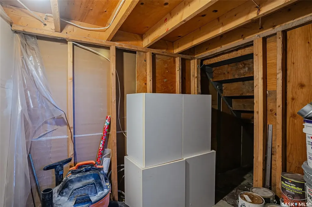 122 Clancy Drive Saskatoon SK S7M 4L2