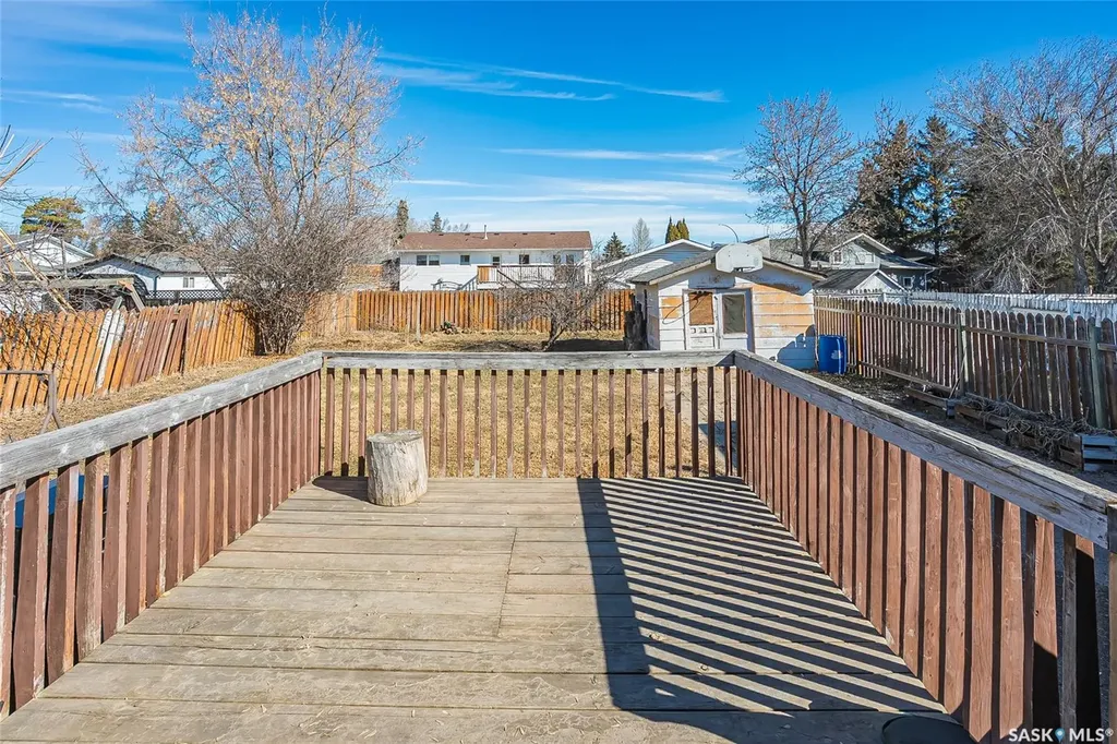 122 Clancy Drive Saskatoon SK S7M 4L2