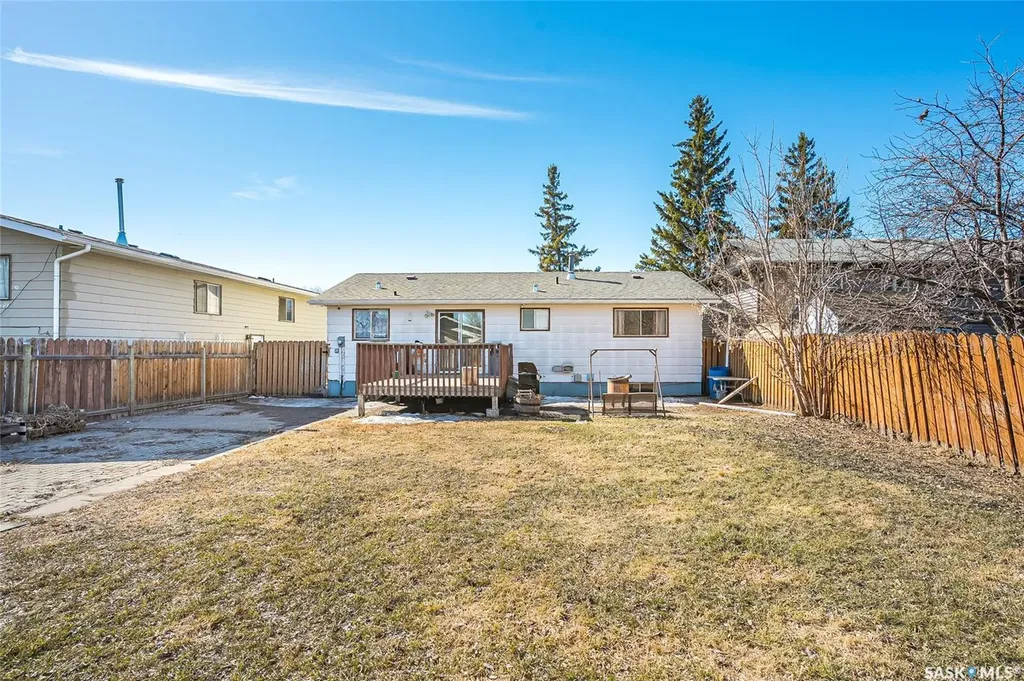 122 Clancy Drive Saskatoon SK S7M 4L2