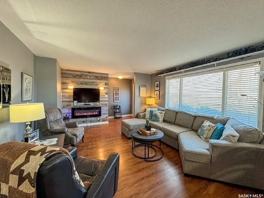 113 1st Street Swift Current Rm No. 137 SK S9H 4V1