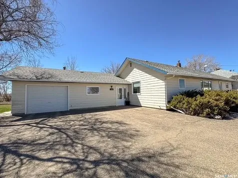 113 1ST Street Swift Current Rm No. 137 SK S9H 4V1