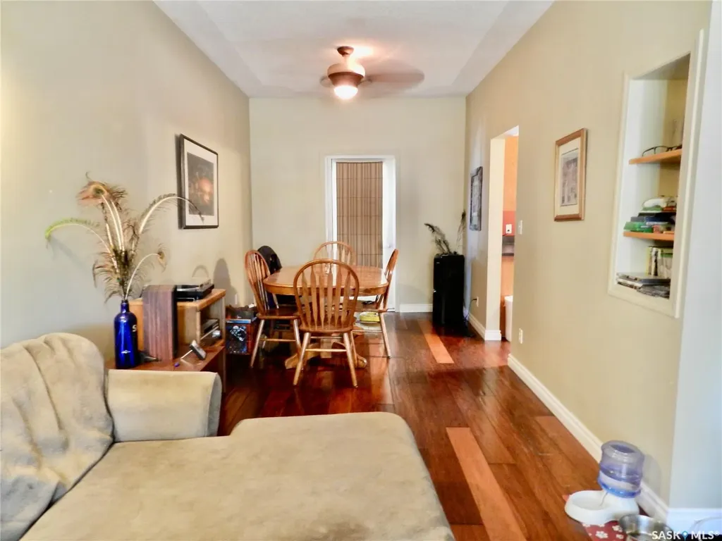 1121 6th Avenue NW Moose Jaw SK S6H 4A7
