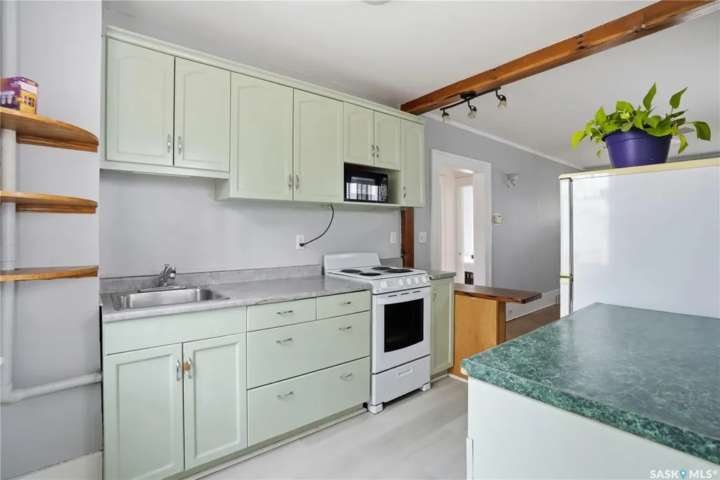 3332 Pike Avenue Regina SK S4T 1S4
