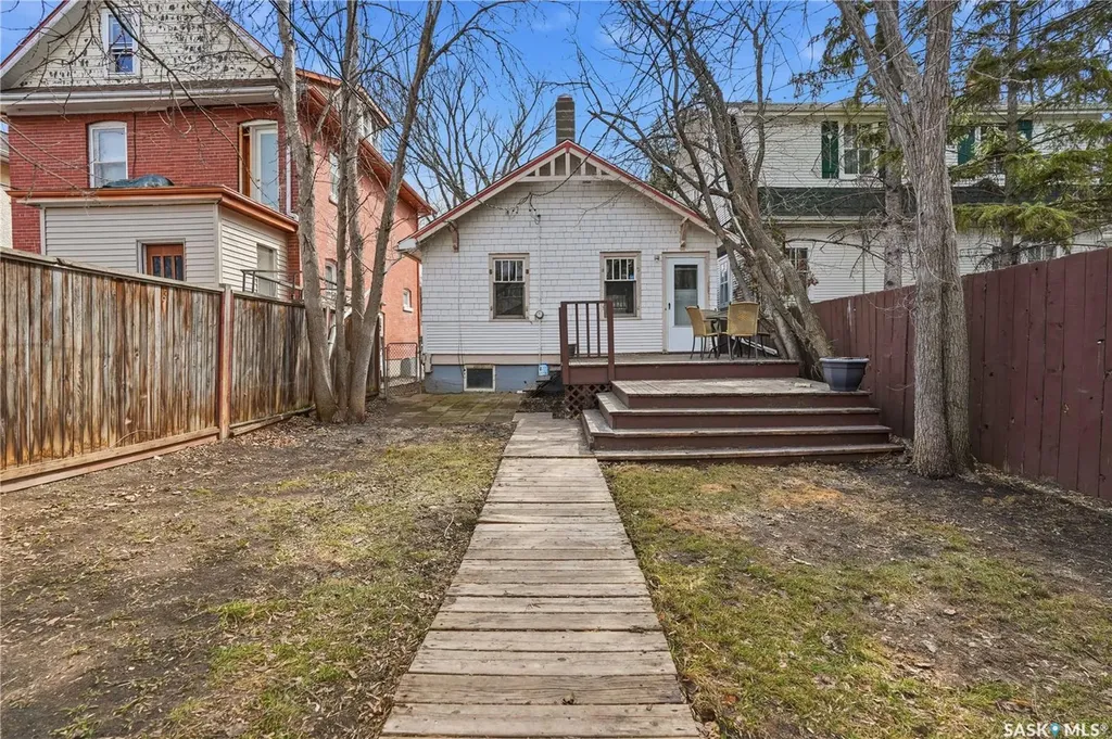 3332 Pike Avenue Regina SK S4T 1S4