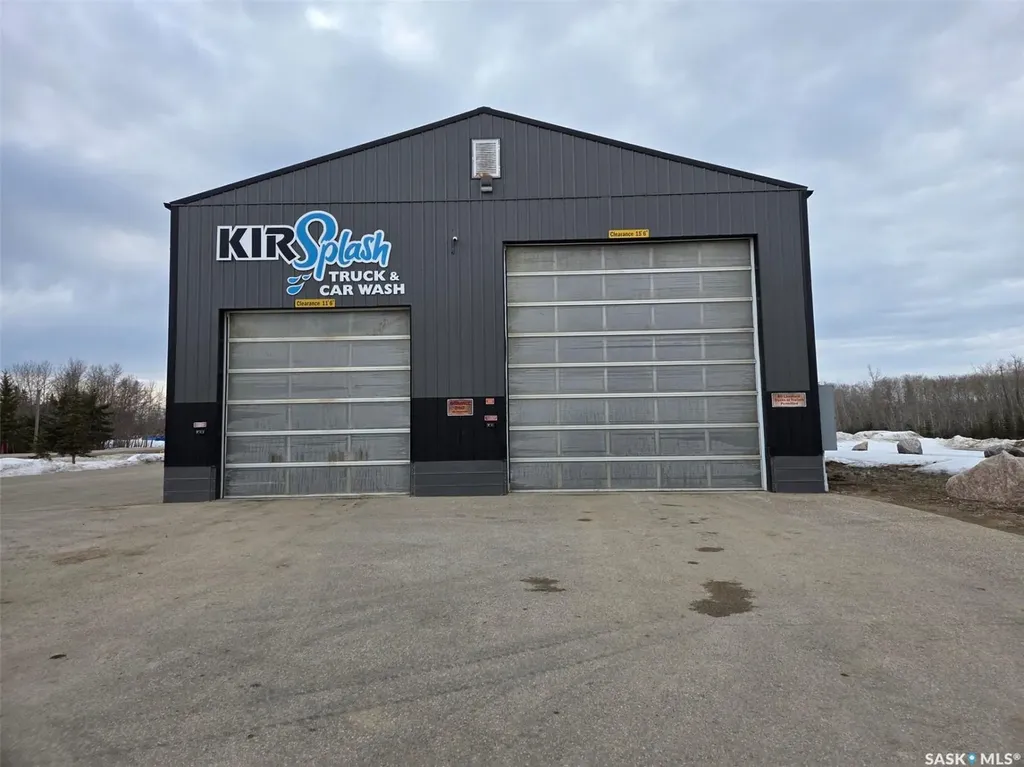 204 Railway Avenue S Middle Lake SK S0K 2X0