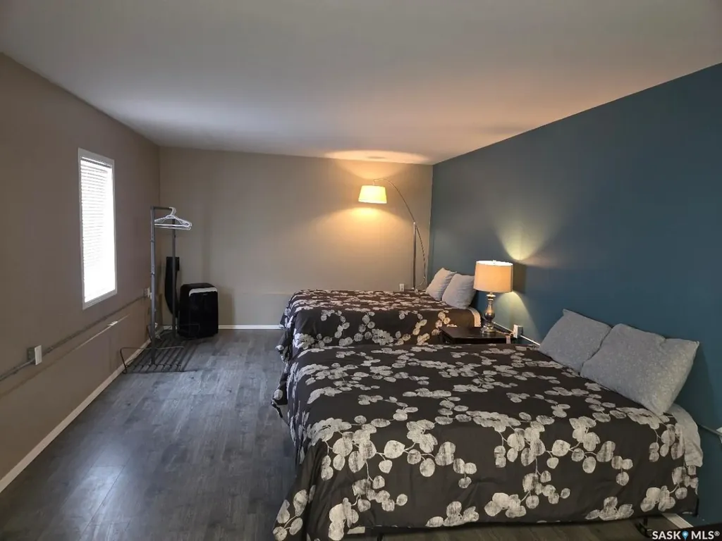 204 Railway Avenue S Middle Lake SK S0K 2X0
